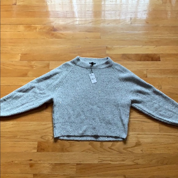 Express Sweater - Picture 2 of 3